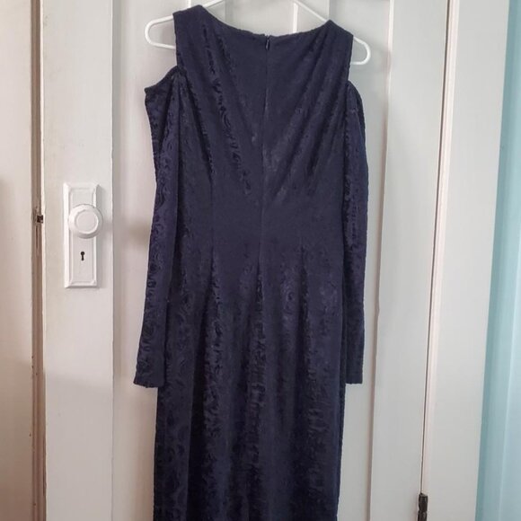 Cold-Shoulder Dress NWOT - Picture 3 of 3